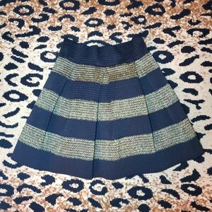 Xhilaration Black & Gold Pleated Skirt Size M